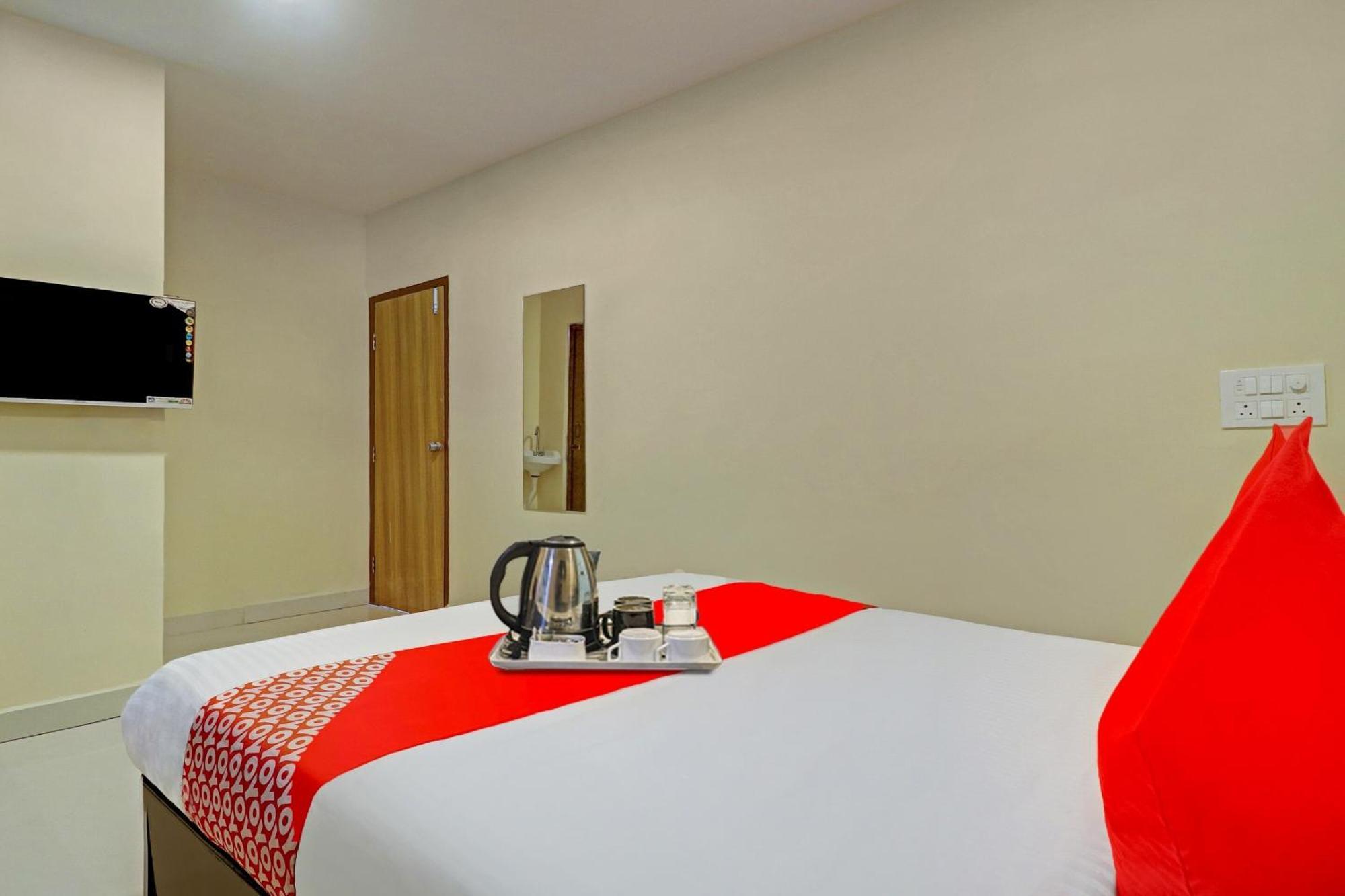 Hotel O Aayush Stay Inn Hyderabad Eksteriør bilde