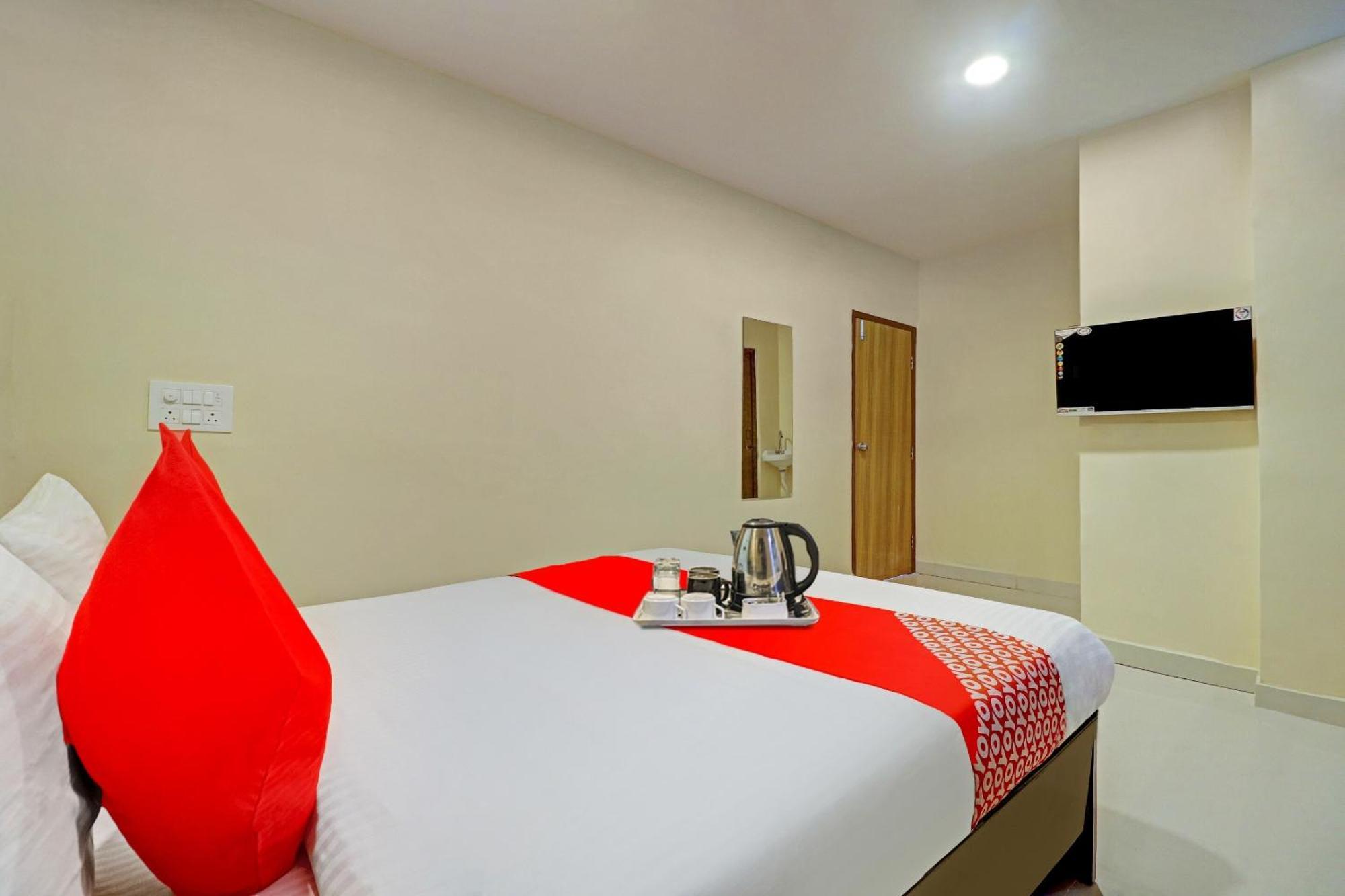 Hotel O Aayush Stay Inn Hyderabad Eksteriør bilde