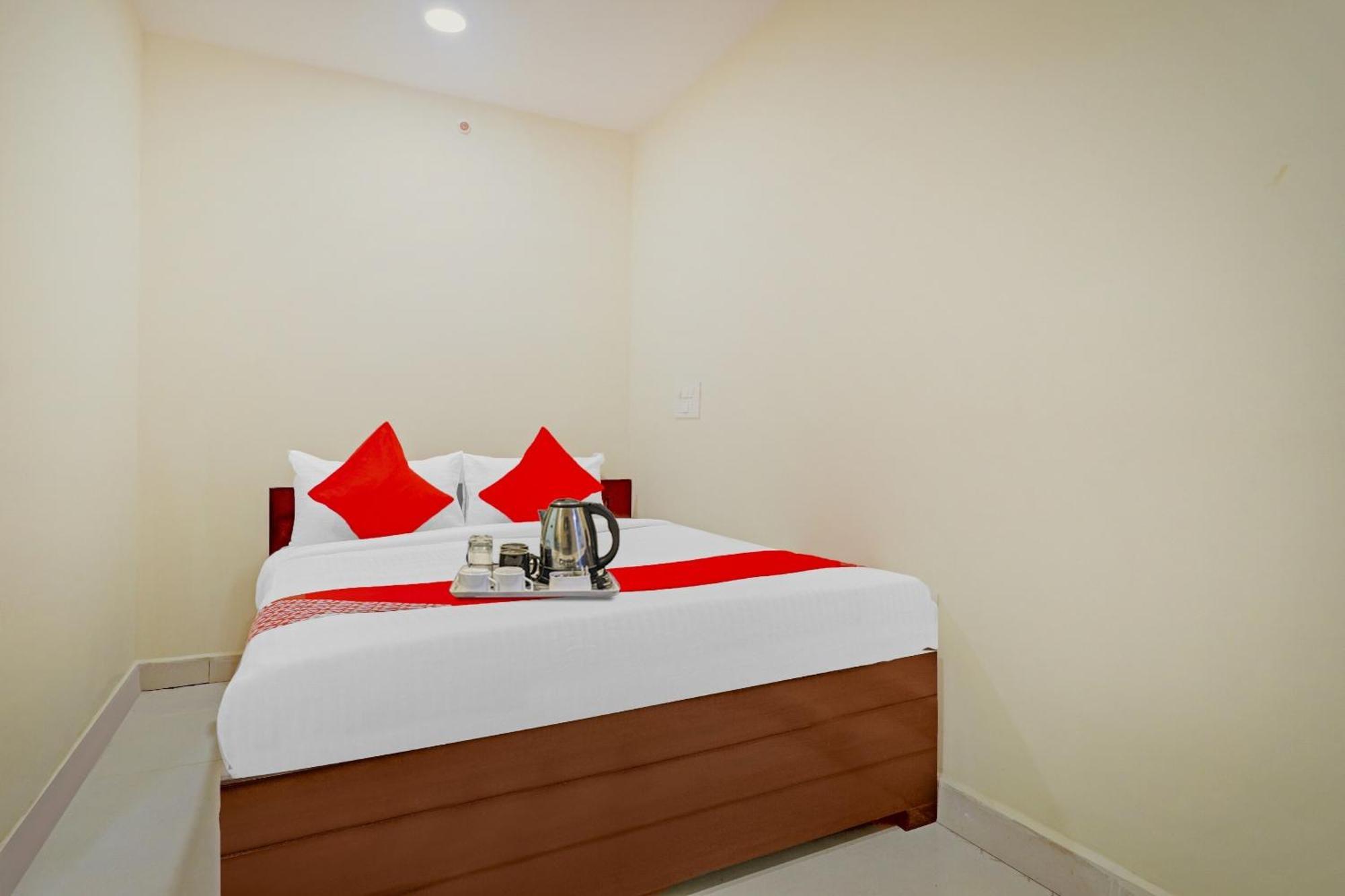 Hotel O Aayush Stay Inn Hyderabad Eksteriør bilde